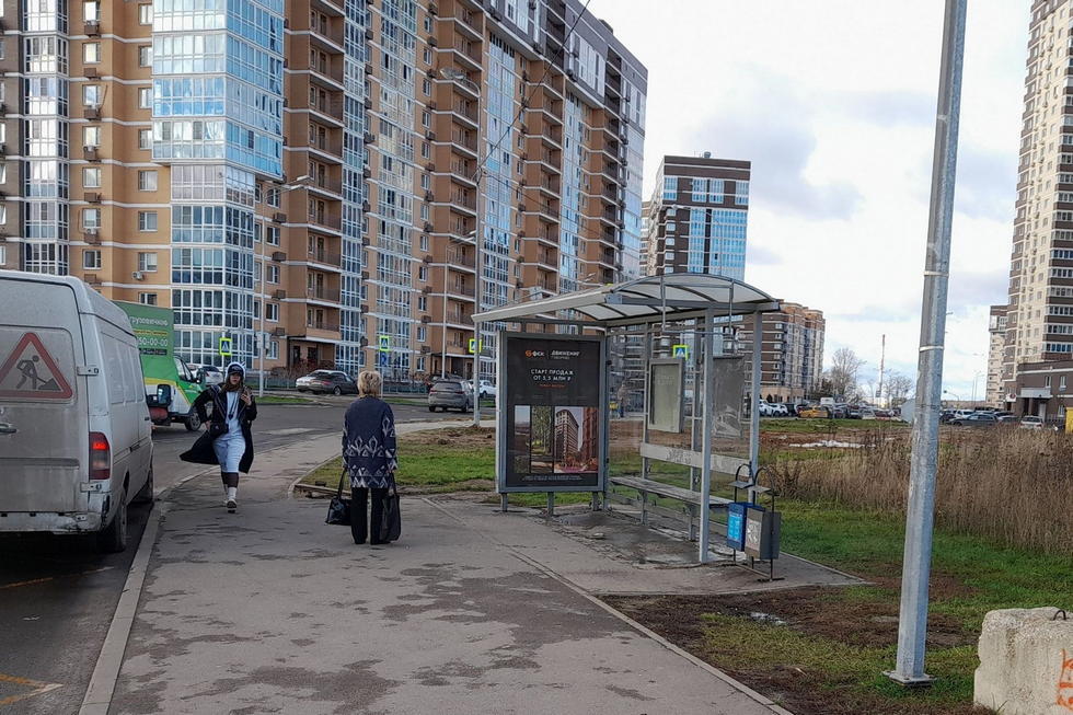 Фотография рекламного носителя, тип: Остановка 1.8x1.2, адрес: Московский пос., Татьянин Парк ул., д.18, н-в, Москва, Россия. Сторона А №983854