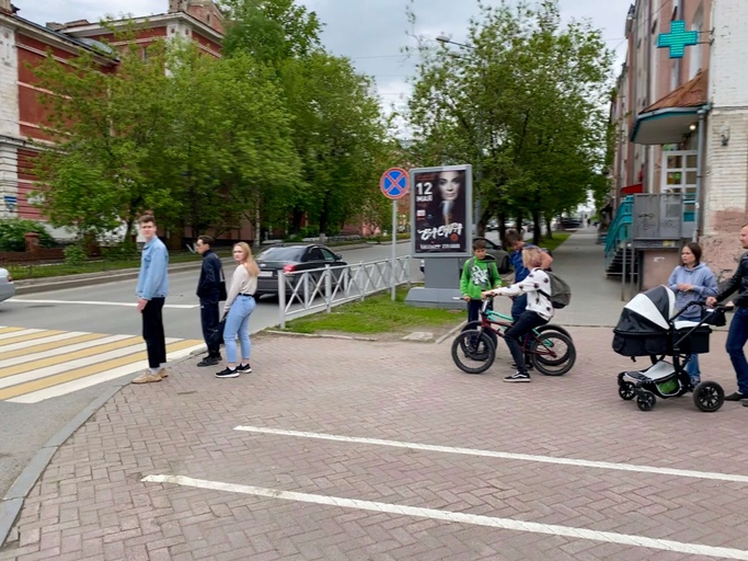 Фотография рекламного носителя, тип: Ситиформат 1.8x1.2, адрес: Плеханова ул., д.37, Пермь, Пермский край, Россия. Сторона A1-A6 №1050896