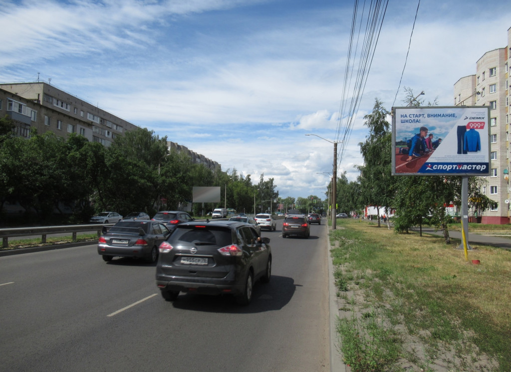 Фотография рекламного носителя, тип: Ситиборд 2.7x3.7, адрес: Машиностроителей пр-т., д.5/2, Ярославль, Ярославская область, Россия. Сторона А №523605