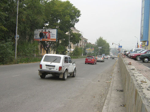 Фотография рекламного носителя, тип: Билборд 3x6, адрес: Октябрьской революции ул., д.51, Нижний Тагил, Свердловская область, Россия. Сторона B №484449