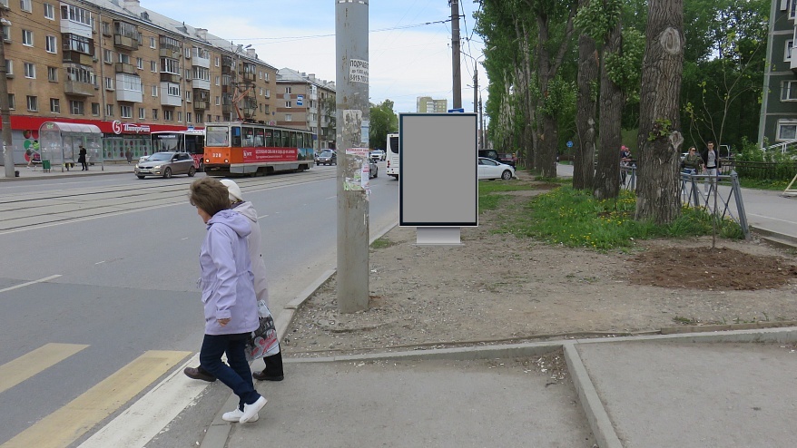 Фотография рекламного носителя, тип: Ситиформат 1.8x1.2, адрес: Советской Армии ул., д.33, Пермь, Пермский край, Россия. Сторона А1-А6 №759161