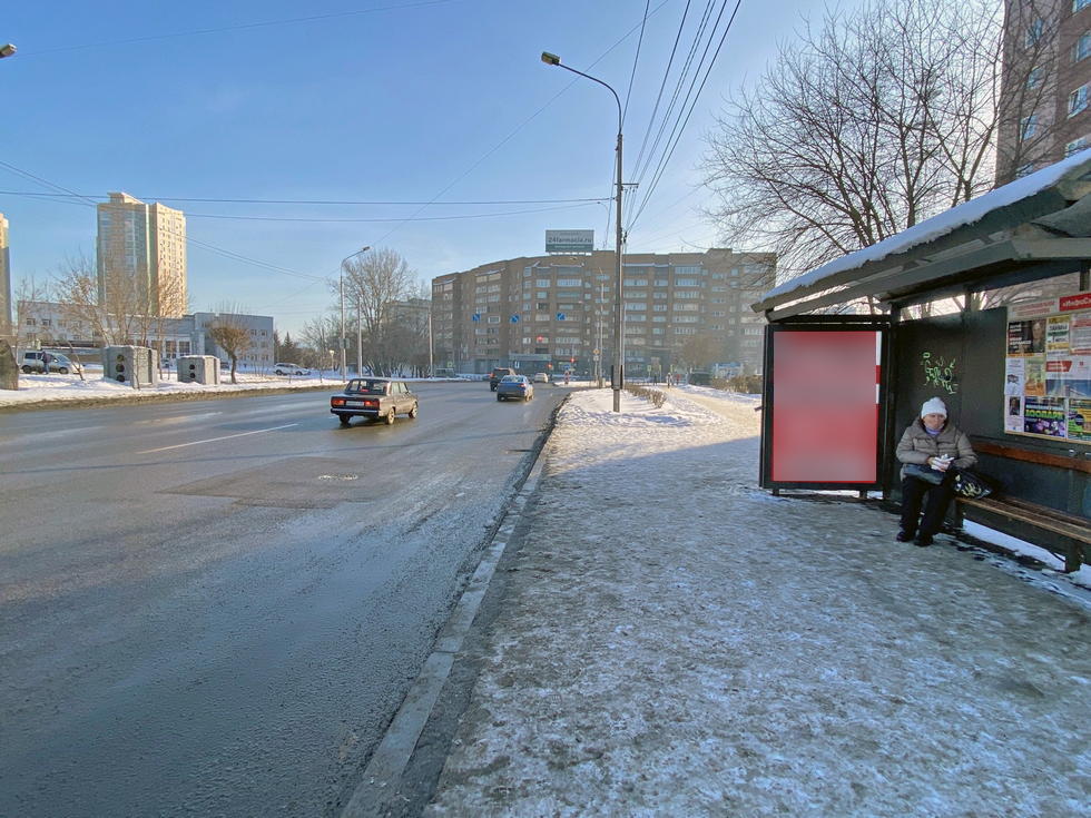 Фотография рекламного носителя, тип: Остановка 1.8x1.2, адрес: Октябрьская ул., д.1, Красноярск, Красноярский край, Россия. Сторона А №1029784