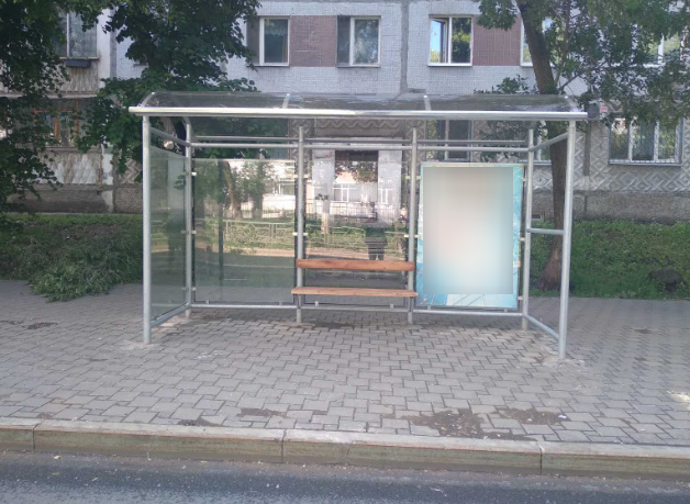 Фотография рекламного носителя, тип: Остановка 1.8x1.2, адрес: Коммунистическая ул., д.23 Х Клиническая ул., Самара, Самарская область, Россия. Сторона А1 №1079689