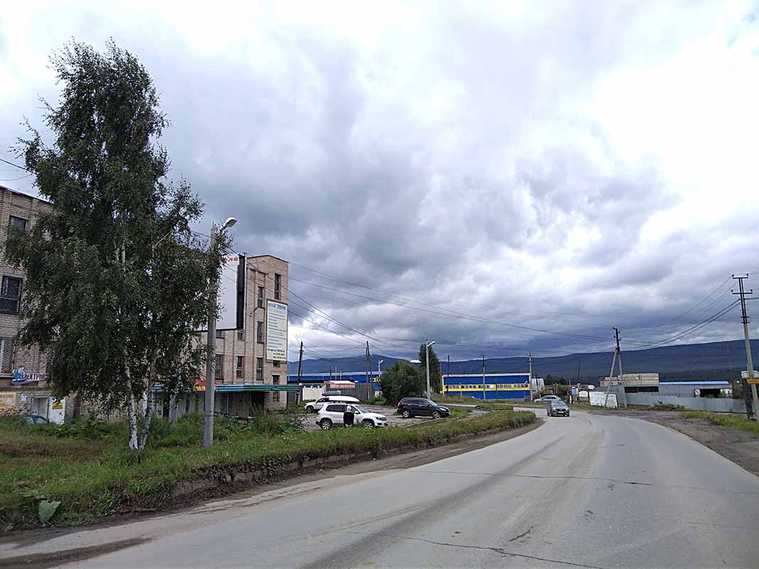 Фотография рекламного носителя, тип: Билборд 3x6, адрес: Суворова ул., д.87, Златоуст, Челябинская область, Россия. Сторона B №504326