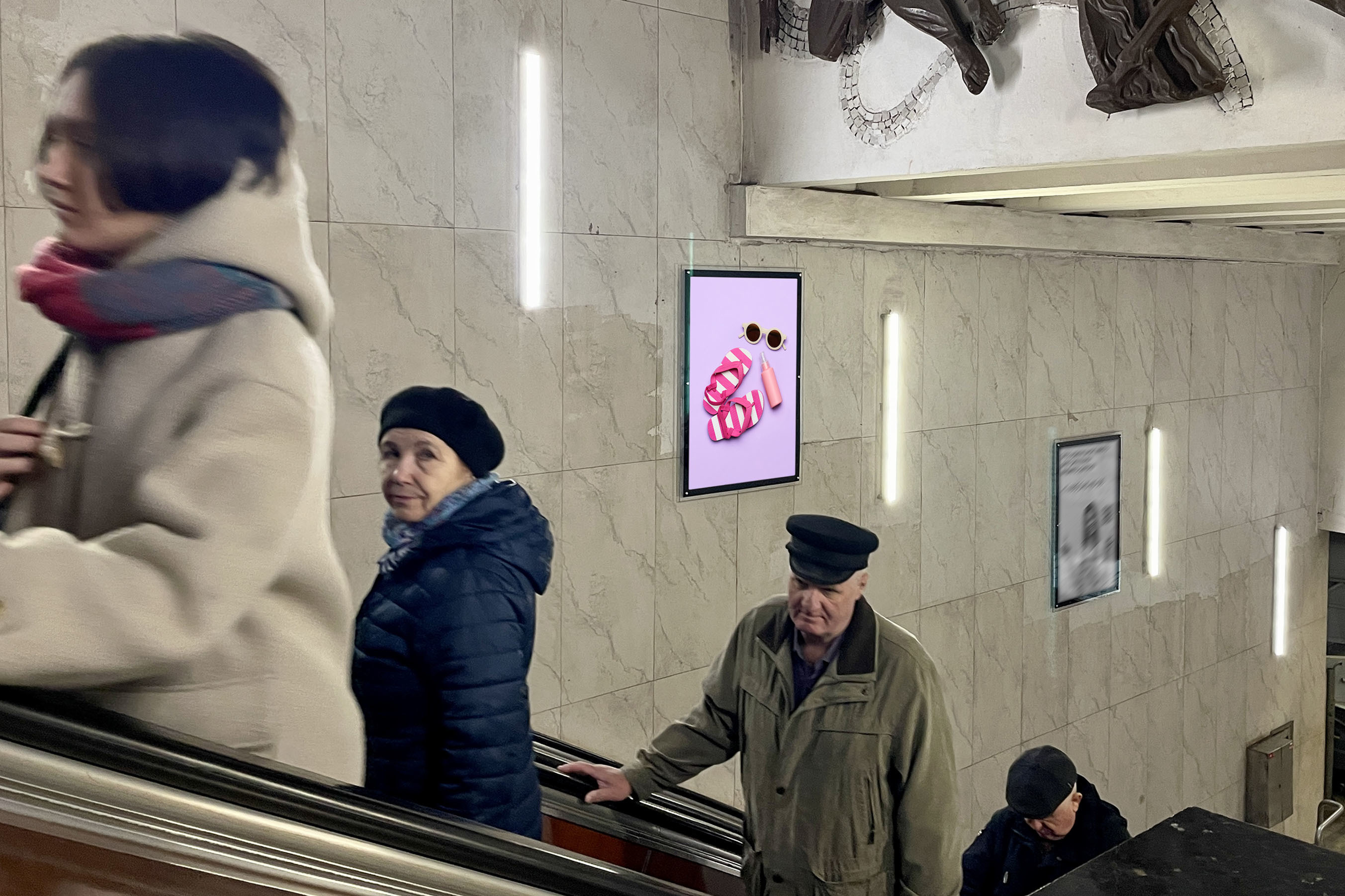 Фотография рекламного носителя, тип: Кристалайт, адрес: Станция метро «Беговая», линия Таганско-Краснопресненская, Москва, Россия. Сторона/вариант №1001843