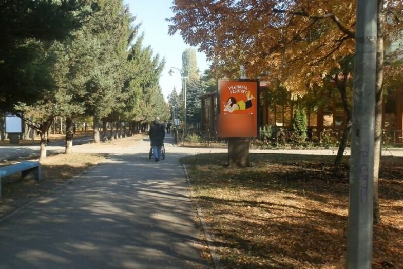 Фотография рекламного носителя, тип: Ситиформат 1.8x1.2, адрес: Им. 60 летия СССР пр-т., поз.9, Липецк, Липецкая область, Россия. Сторона А 1 №1055471