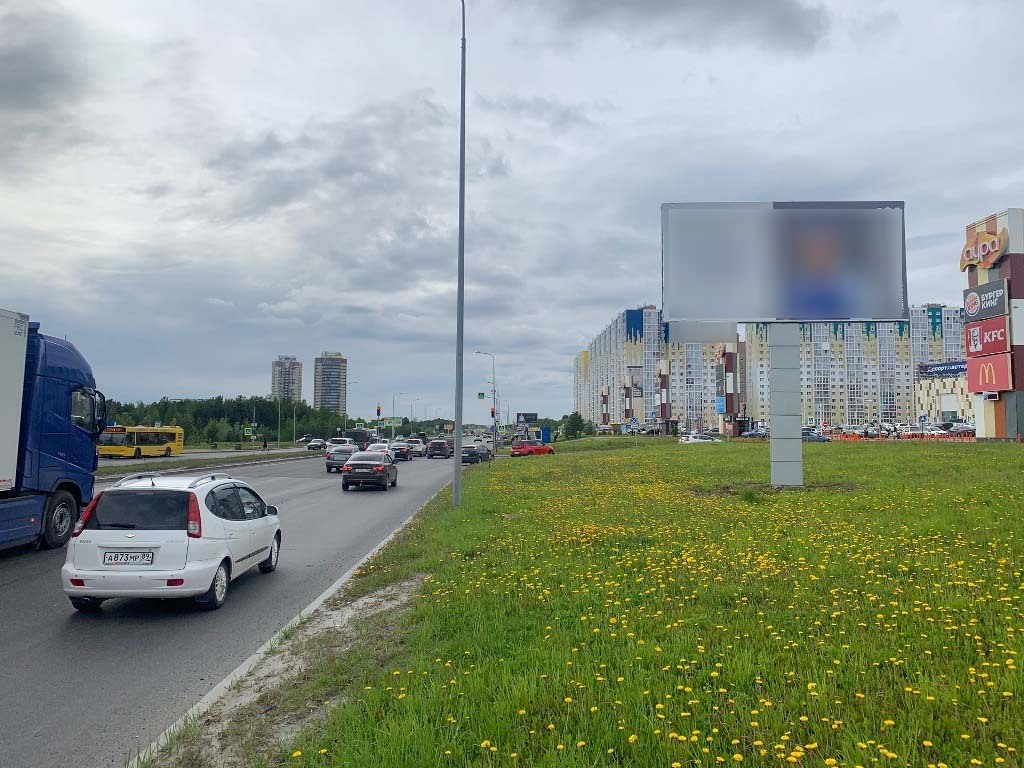 Фотография рекламного носителя, тип: Билборд 3x6, адрес: Тюменский тракт, д.1, Сургут, Ханты-Мансийский автономный округ – Югра, Россия. Сторона А №440149