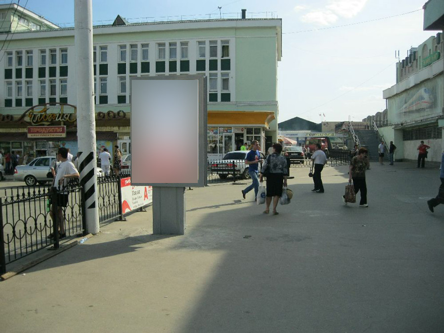 Фотография рекламного носителя, тип: Ситиформат 1.8x1.2, адрес: Привокзальная пл., поз.1, Саратов, Саратовская область, Россия. Сторона A №418555