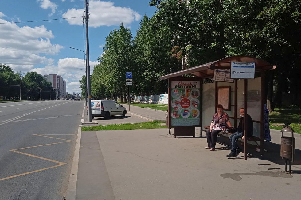 Фотография рекламного носителя, тип: Остановка 1.8x1.2, адрес: Дежнева пр-зд., д.6, корп.1, Москва, Россия. Сторона А №926006
