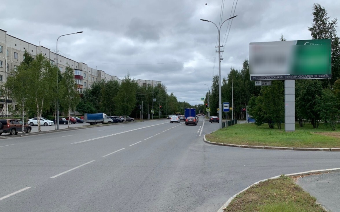 Фотография рекламного носителя, тип: Билборд 3x6, адрес: Майская ул., д.4, Сургут, Ханты-Мансийский автономный округ – Югра, Россия. Сторона А №960108