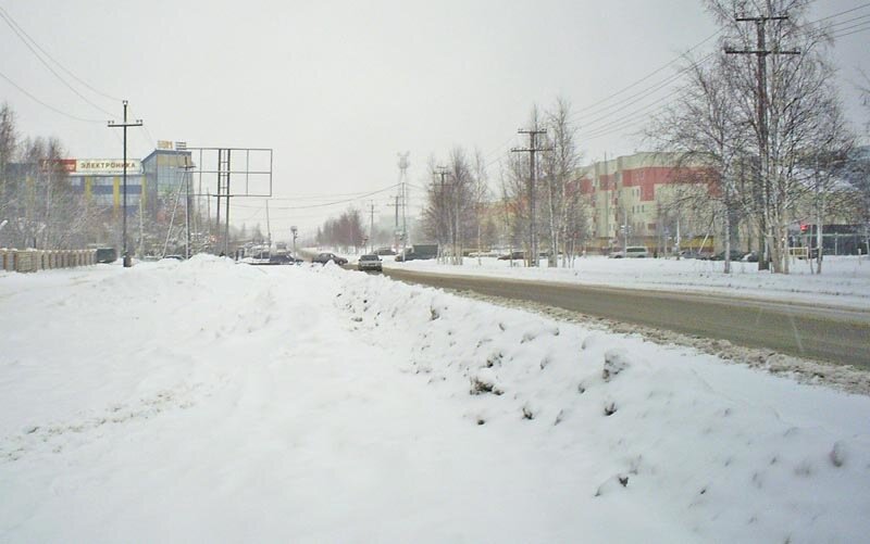 Фотография рекламного носителя, тип: Билборд 3x6, адрес: Мира ул., д.20, Нефтеюганск, Ханты-Мансийский автономный округ – Югра, Россия. Сторона Б №675392