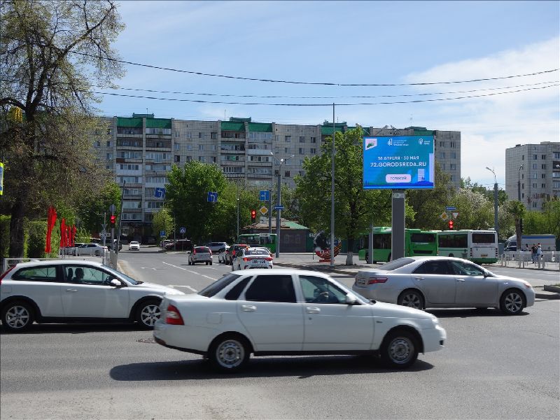 Фотография рекламного носителя, тип: Ситиборд 2.7x3.7, адрес: Ленина ул. Х М.Тореза ул., Тюмень, Тюменская область, Россия. Сторона A1-А10 №866904