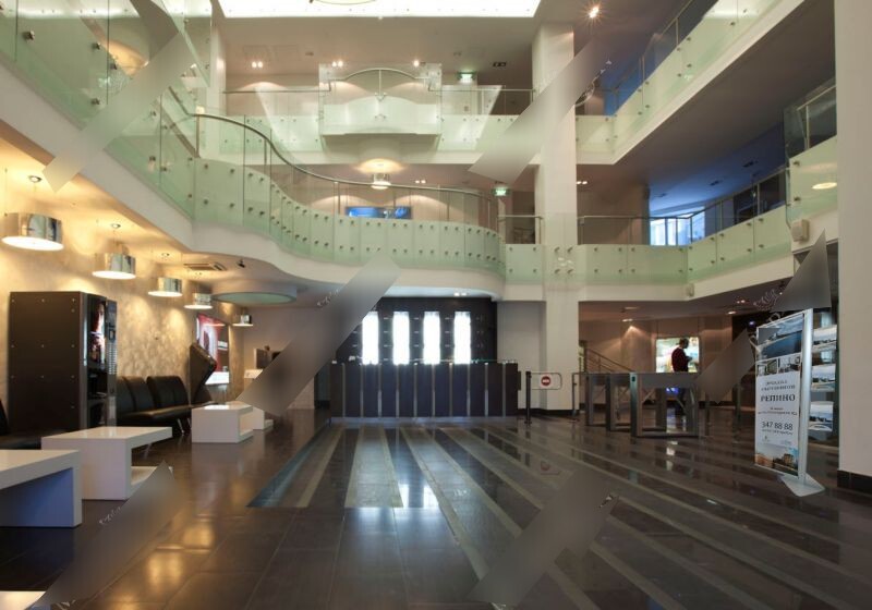 Фотография рекламного носителя, тип: Диспенсер листовок, адрес: Бизнес-центр «Gas Field», Обручева ул., д.23, корп.3, Москва, Россия. Сторона/вариант №654942