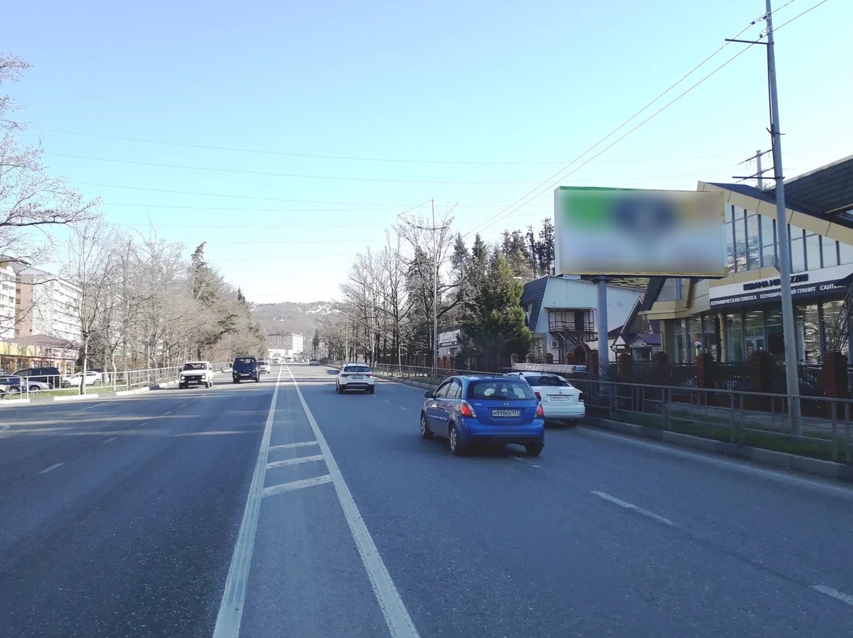 Фотография рекламного носителя, тип: Билборд 3x6, адрес: Дагомыс, Батумское ш., д.28а, Керама, Сочи, Краснодарский край, Россия. Сторона A №837525