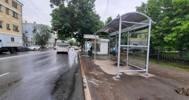 Фотография рекламного носителя, тип: Остановка 1.8x1.2, адрес: Самарская ул. Х Ленинградскаяу л., Самара, Самарская область, Россия. Сторона B1 №828852