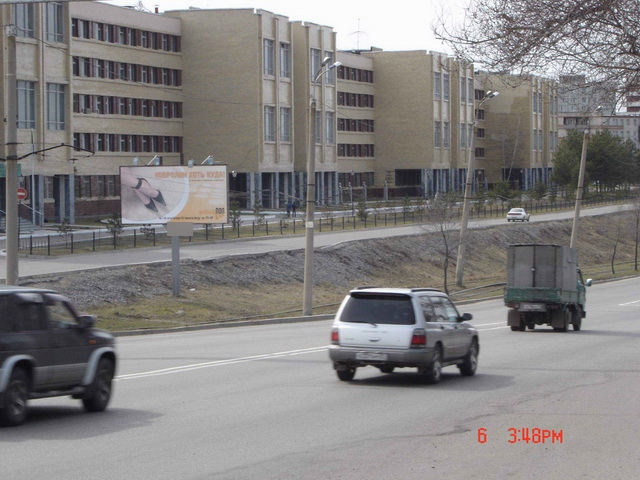 Фотография рекламного носителя, тип: Билборд 3x6, адрес: Большая ул., поз.4, Хабаровск, Хабаровский край, Россия. Сторона B №482012