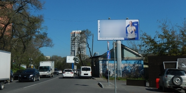 Фотография рекламного носителя, тип: Билборд 3x6, адрес: Бестужева ул, д.6а, Владивосток, Приморский край, Россия. Сторона А №747963