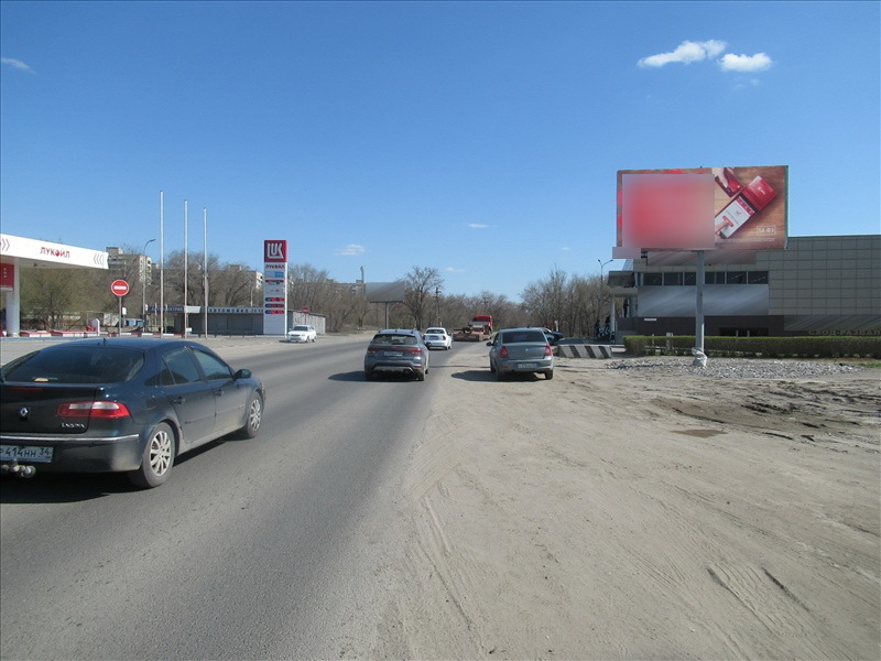 Фотография рекламного носителя, тип: Билборд 3x6, адрес: Довженко ул., д.4, Волгоград, Волгоградская область, Россия. Сторона А №653725