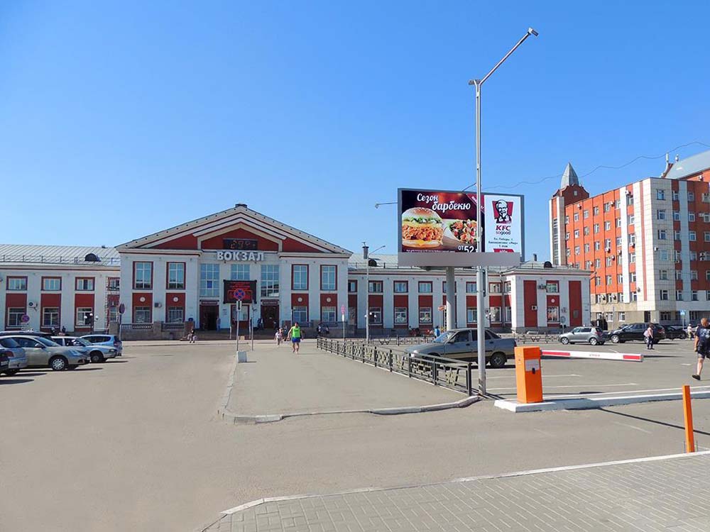 Фотография рекламного носителя, тип: Билборд 3x6, адрес: Победы пл., д.12а, Барнаул, Алтайский край, Россия. Сторона A1 №457462