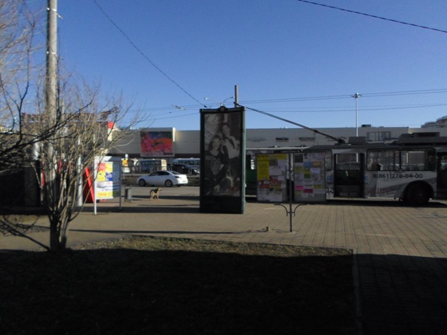 Фотография рекламного носителя, тип: Пиллар 3x1.4, адрес: Дзержинского ул. Х Александра Покрышкина ул., Краснодар, Краснодарский край, Россия. Сторона C №409590