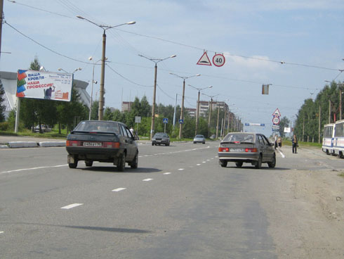 Фотография рекламного носителя, тип: Билборд 3x6, адрес: Ленинградский пр-т., д.24 Х Окунева ул., д.40, Нижний Тагил, Свердловская область, Россия. Сторона B №484454