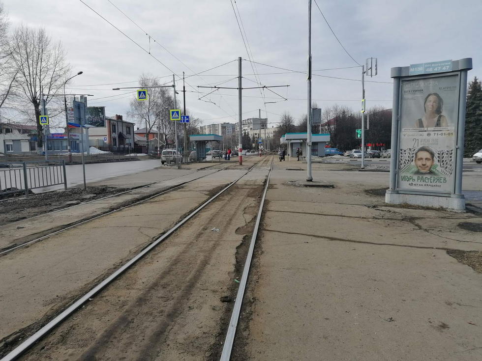 Фотография рекламного носителя, тип: Пиллар 3x1.4, адрес: Локомотивная ул., д.96, Ульяновск, Ульяновская область, Россия. Сторона А1 №1027726