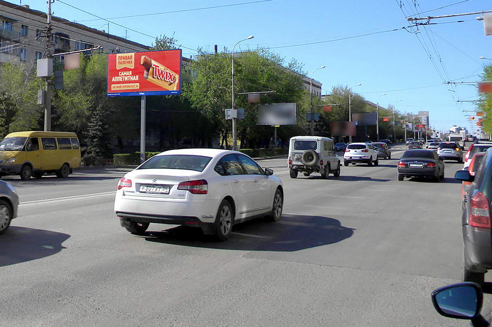 Фотография рекламного носителя, тип: Билборд 3x6, адрес: Ленина пр-т., д.46, напротив Росбанка, Волгоград, Волгоградская область, Россия. Сторона Б №337799