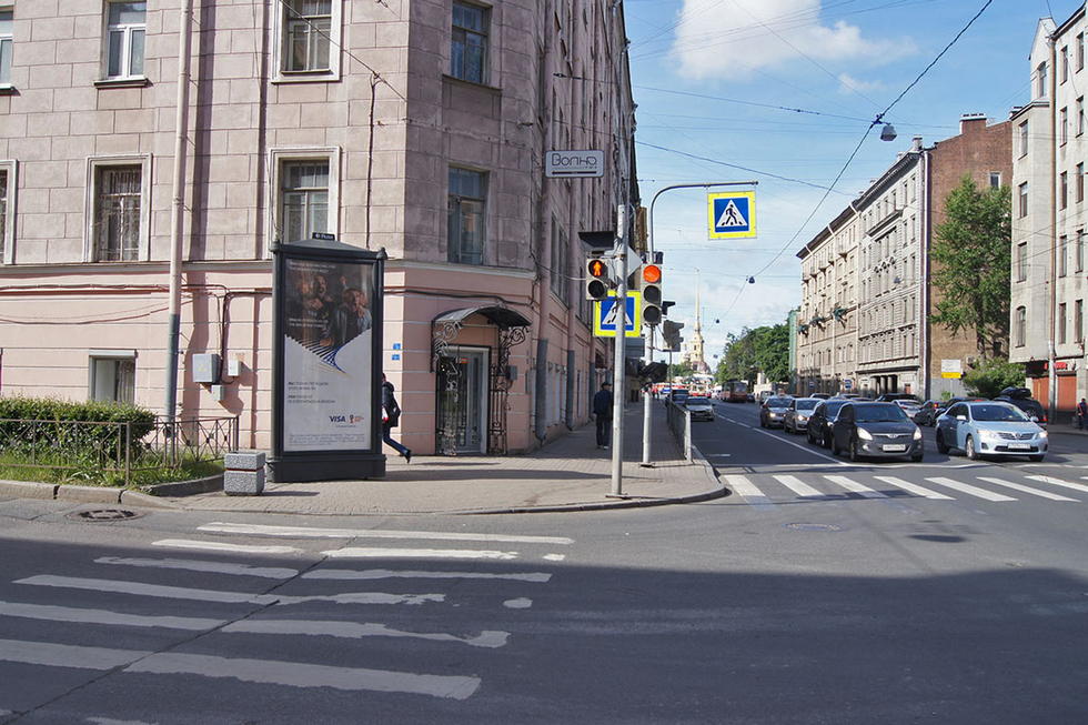 Фотография рекламного носителя, тип: Пиллар 3x1.4, адрес: Куйбышева ул., д.9 Х Мичуринская ул., д.8, Санкт-Петербург, Россия. Сторона Б №598986