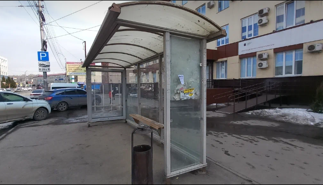 Фотография рекламного носителя, тип: Остановка 1.8x1.2, адрес: Танкистов ул., напротив Дикомпа, из центра, Саратов, Саратовская область, Россия. Сторона А №747362