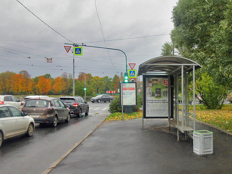 Фотография рекламного носителя, тип: Остановка 1.8x1.2, адрес: Вяземский пер. Х Каменноостровский пр-т., д.64, корп.8, Санкт-Петербург, Россия. Сторона A №1094367