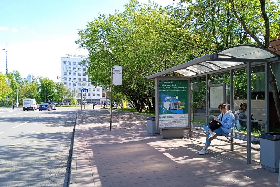 Фотография рекламного носителя, тип: Остановка 1.8x1.2, адрес: 3-я Хорошевская ул., ост. "3-я Хорошевская ул.", Москва, Россия. Сторона А №954192