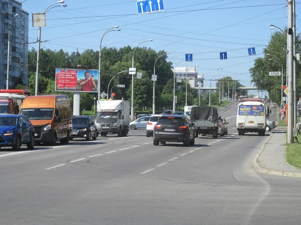 Фотография рекламного носителя, тип: Билборд 3x6, адрес: Химиков пр-т. Х Строителей б-р., д.37, Кемерово, Кемеровская область, Россия. Сторона Б1-Б3 №846878