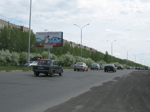 Фотография рекламного носителя, тип: Билборд 3x6, адрес: Черноисточинское ш. Х Дружинина ул., Нижний Тагил, Свердловская область, Россия. Сторона A1 №483715