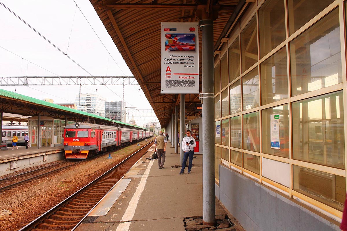 Фотография рекламного носителя, тип: Флаг, адрес: Земляной Вал ул., д.29, платформа №5, поз.201, Москва, Россия. Сторона Б №986176