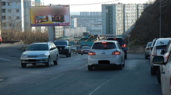 Фотография рекламного носителя, тип: Билборд 3x6, адрес: Ладыгина ул., д.15, Владивосток, Приморский край, Россия. Сторона Б №774820