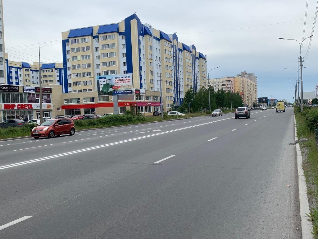 Фотография рекламного носителя, тип: Билборд 3x6, адрес: 30 лет Победы ул., д.64, Сургут, Ханты-Мансийский автономный округ – Югра, Россия. Сторона Б №882985