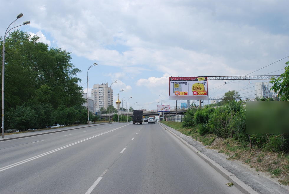 Фотография рекламного носителя, тип: Билборд 3x6, адрес: Восточная ул., д.34а X Советская ул., Екатеринбург, Свердловская область, Россия. Сторона А №872677