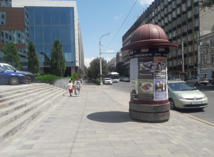 Фотография рекламного носителя, тип: Уличный информационный стенд, адрес: Большая Садовая ул., д.115, Краснодар, Краснодарский край, Россия. Сторона А5 №1326058