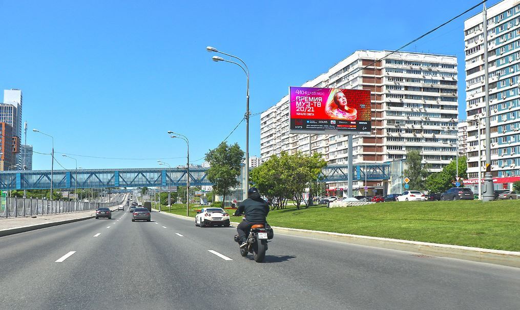 Фотография рекламного носителя, тип: Билборд 3x6, адрес: Рублевское ш., д.20, Москва, Россия. Сторона Аh1-Аh4 №938523