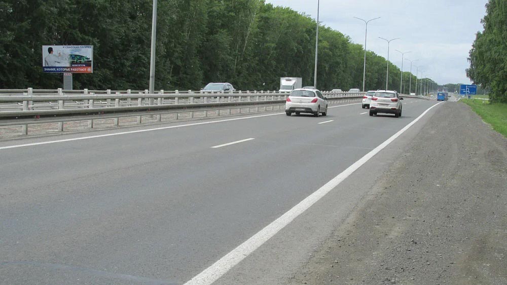 Фотография рекламного носителя, тип: Билборд 3x6, адрес: Кемерово-Ленинск-Кузнецкий-Новокузнецк а/д., поз.1, Кемерово, Кемеровская область, Россия. Сторона Б №847032