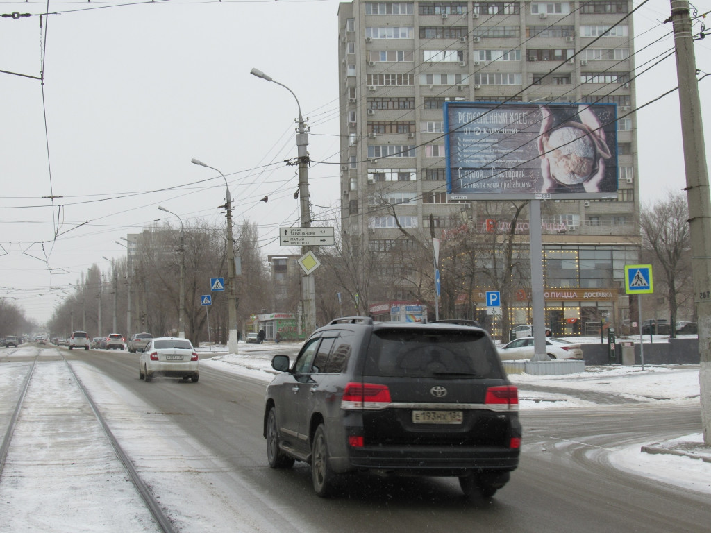 Фотография рекламного носителя, тип: Билборд 3x6, адрес: Штеменко ул., д.111Д, Волгоград, Волгоградская область, Россия. Сторона A №1000562