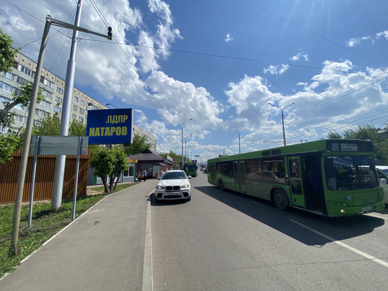 Фотография рекламного носителя, тип: Нестандартный билборд, адрес: Мичурина ул., д.14, Красноярск, Красноярский край, Россия. Сторона Б №758147