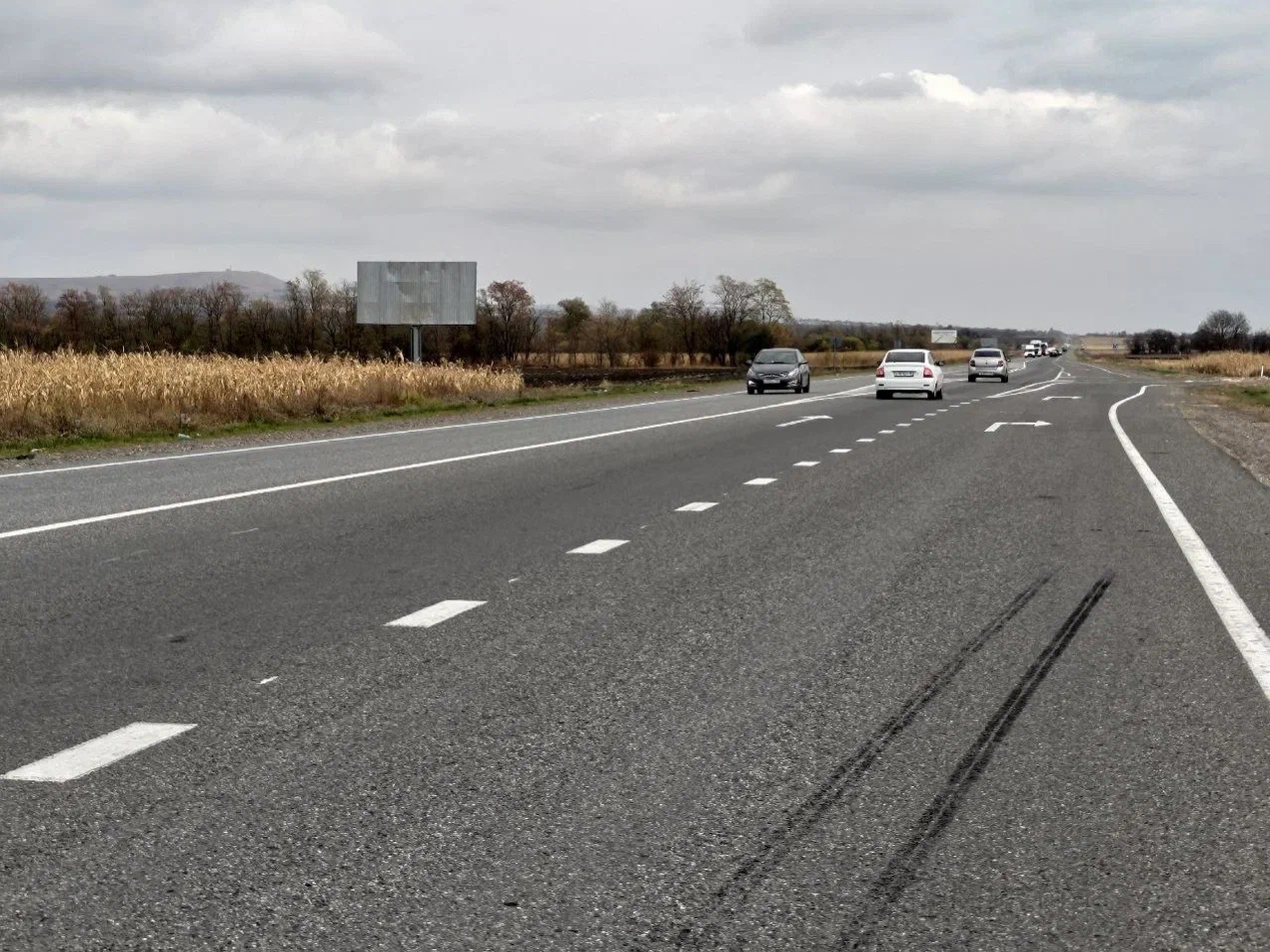 Фотография рекламного носителя, тип: Билборд 3x6, адрес: Лермонтов-Черкесск а/д, въезд в Черкесск г., поз.3, Черкесск, Республика Карачаево-Черкесия, Россия. Сторона Б №1075402