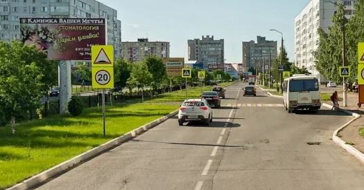 Фотография рекламного носителя, тип: Билборд 3x6, адрес: Мира пр-т., д.22, Елабуга, Республика Татарстан, Россия. Сторона A2 №871238