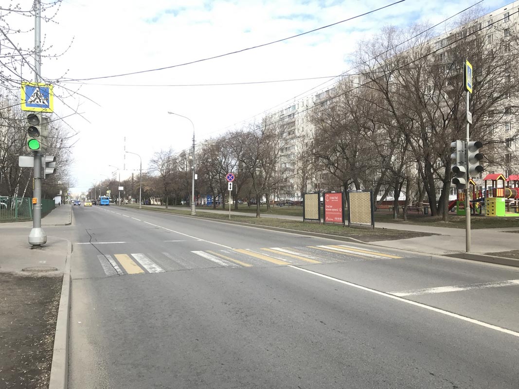 Фотография рекламного носителя, тип: Афиша 1.75x1.8, адрес: Декабристов ул., д.39, стенд 1, Москва, Россия. Сторона А1 №865133