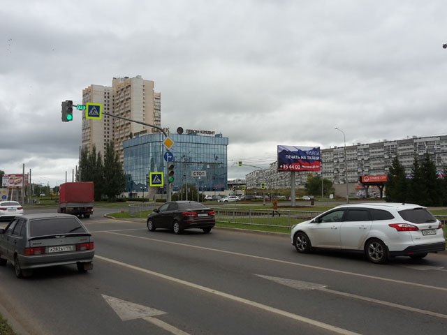 Фотография рекламного носителя, тип: Билборд 3x6, адрес: Сююмбике пр-т. Х Хасана Туфана пр-т., Набережные Челны, Республика Татарстан, Россия. Сторона A №630849