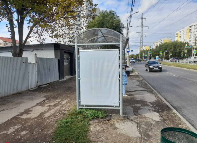 Фотография рекламного носителя, тип: Остановка 1.8x1.2, адрес: Советской Армии ул., д.90 Х Дыбенко ул., Самара, Самарская область, Россия. Сторона В2 №1080788