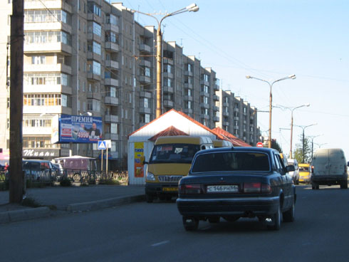 Фотография рекламного носителя, тип: Билборд 3x6, адрес: Уральский пр-т., 36-40, Нижний Тагил, Свердловская область, Россия. Сторона A2 №484645