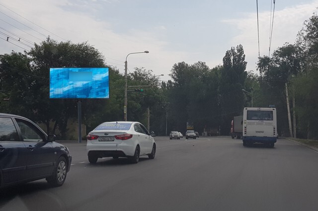 Фотография рекламного носителя, тип: Билборд 3x6, адрес: Таганрогская ул., д.131 Х Оганова ул., Ростов-на-Дону, Ростовская область, Россия. Сторона Б1 №781849