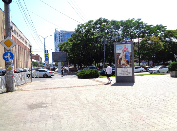 Фотография рекламного носителя, тип: Пиллар 3x1.4, адрес: Рашпилевская ул., д.147, Краснодар, Краснодарский край, Россия. Сторона А №458686